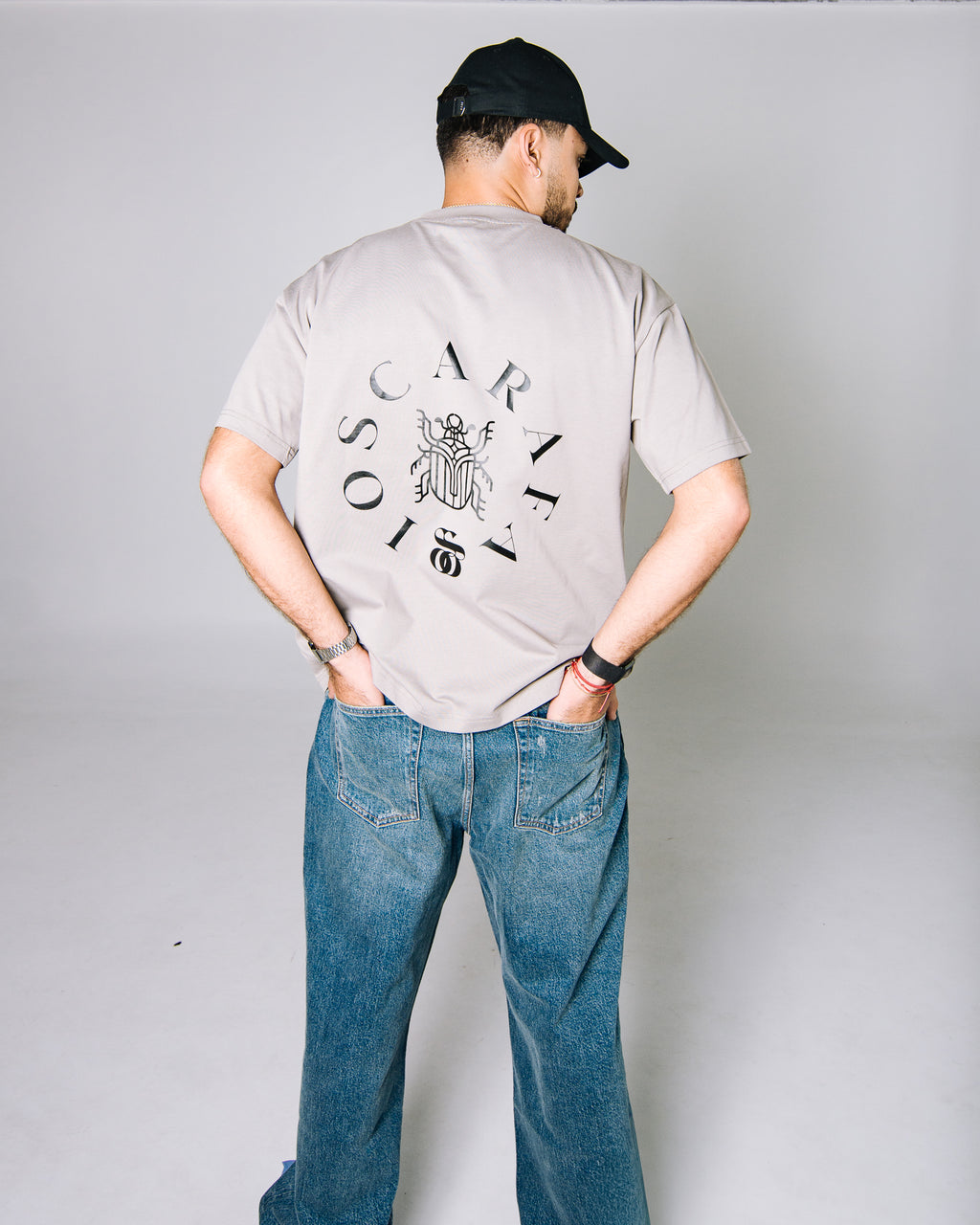 Emblema Eterno Playera Gris Semi Oversize