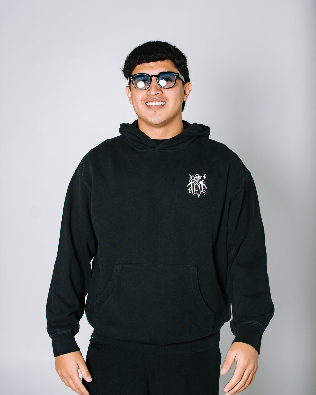 Nido Negro Hoodie